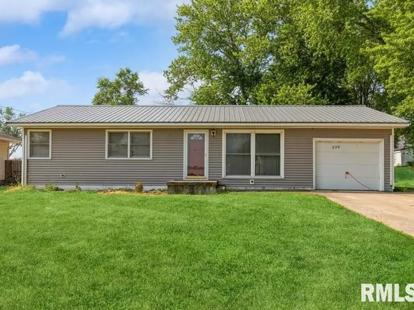 239 1st St, Charlotte, IA 52731