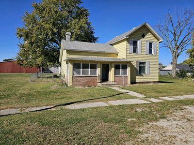 110 S Benton St, Tampico, IL, 61283