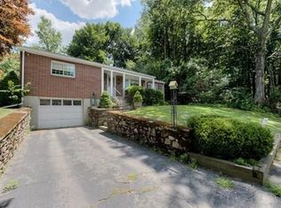 45 Pine Tree Dr, Worcester, MA 01609