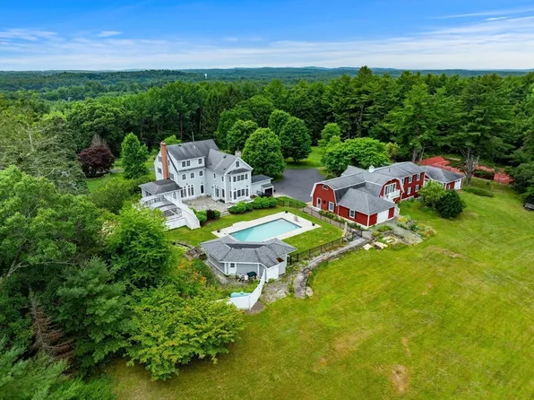140 High St, Dunstable, MA 01827