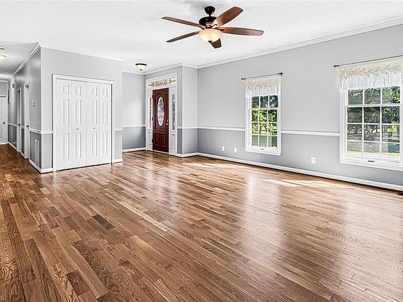 4th image of 456 Nassau Trl