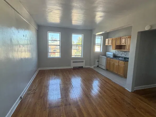 356-355 Stuyvesant Ave #201, Irvington, NJ 07111
