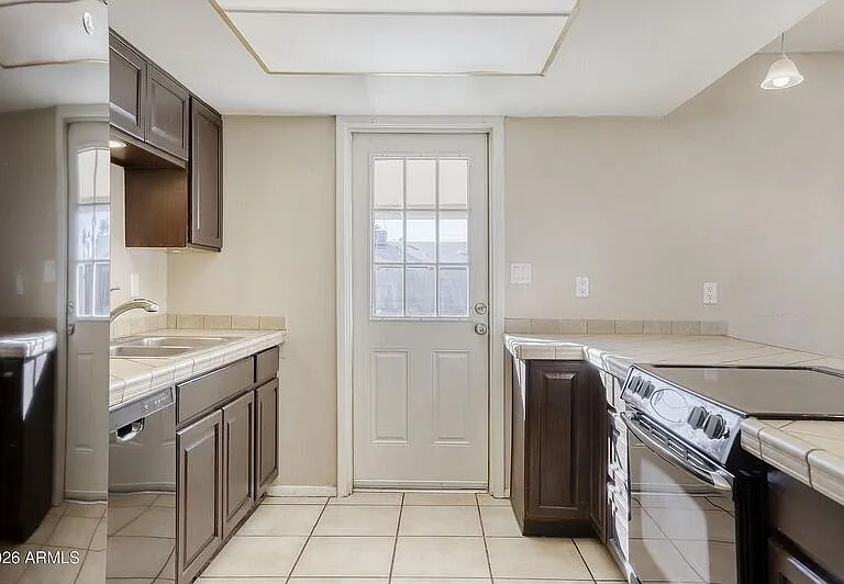 921 E Campus Dr — Photo 17