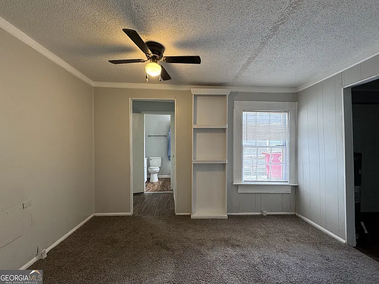 1539 Walnut St — Photo 7