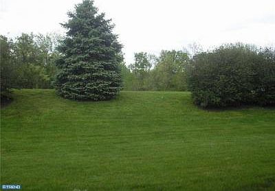 4th image of 410 Hunt Dr