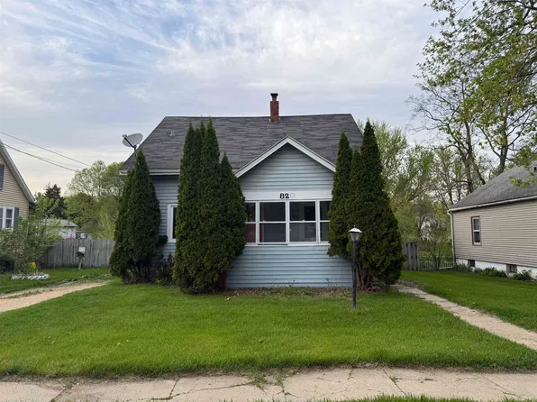 820 E Shawnee St, Freeport, IL 61032
