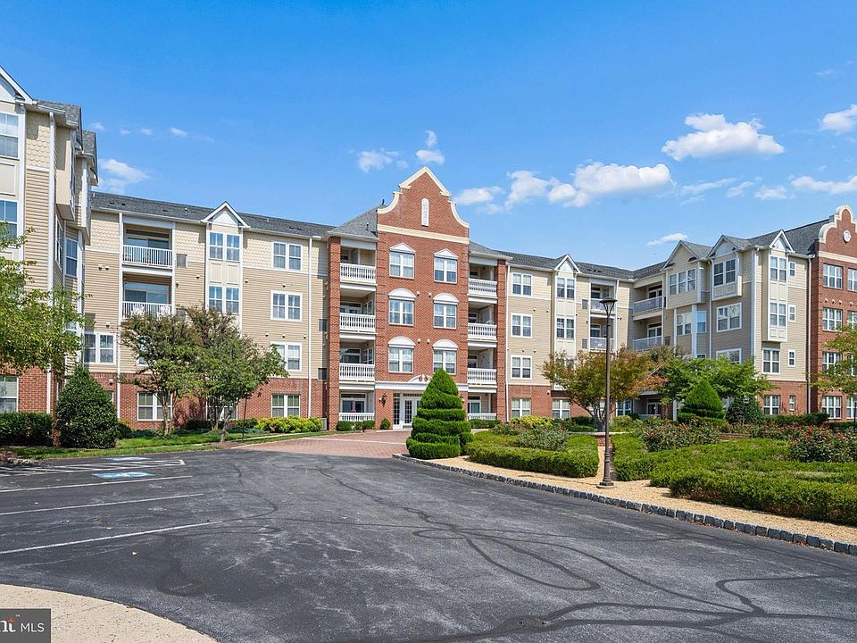 1st image of 2250 Bear Den Rd Unit 207