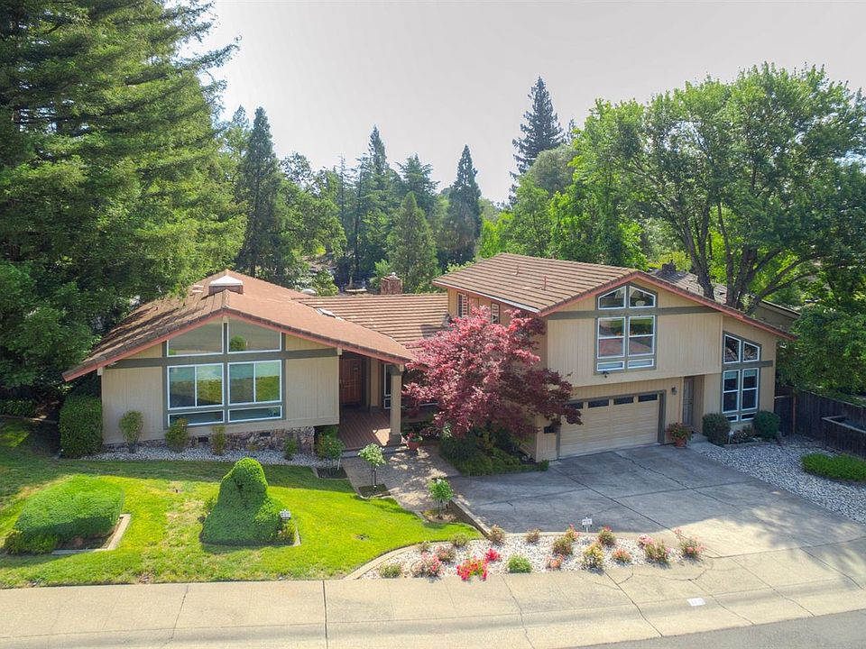 1st image of 3025 Parkwood Ct