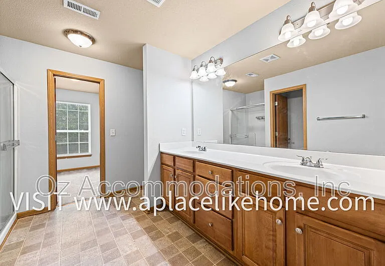 3300 N 103rd Pl — Photo 16