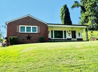 1012 Jefferson Cir, Martinsville, VA 24112