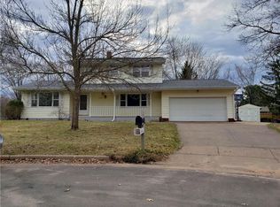2707 Wayland Ct, Eau Claire, WI 54703