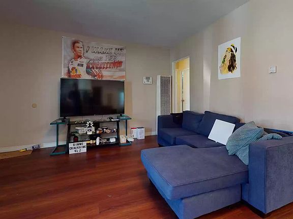 3rd image of 6233 Dorothy Dr