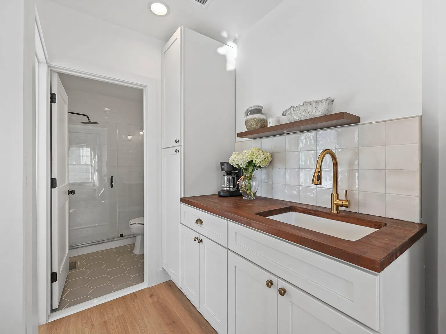 1 bed, 400 sqft, $1,700 — Photo 3