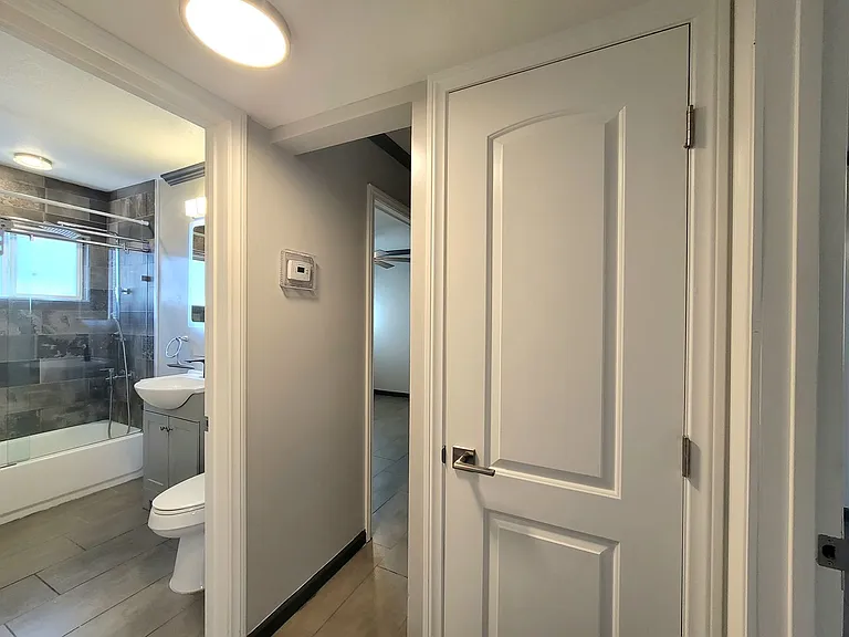 208 N 13th St — Photo 19