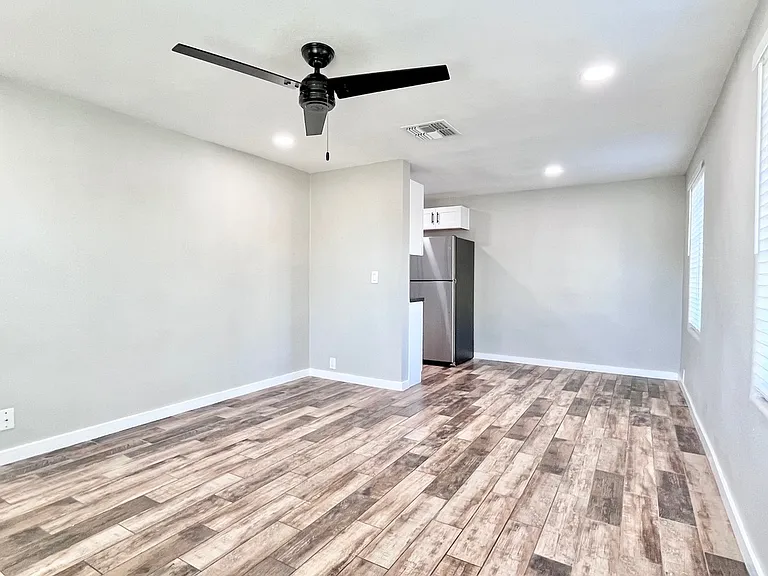2718 N 40th St #1 — Photo 32