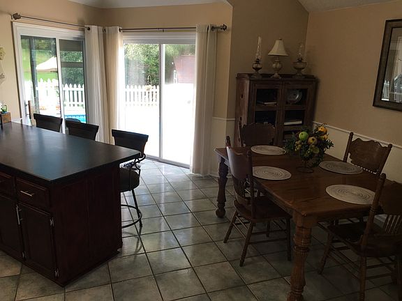 3rd image of 225 Twin Oaks Dr