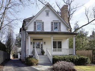 205 N Sheridan Rd, Lake Forest, IL 60045