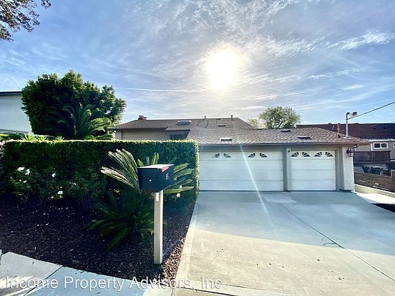 2nd image of 961 Loma Portal Dr