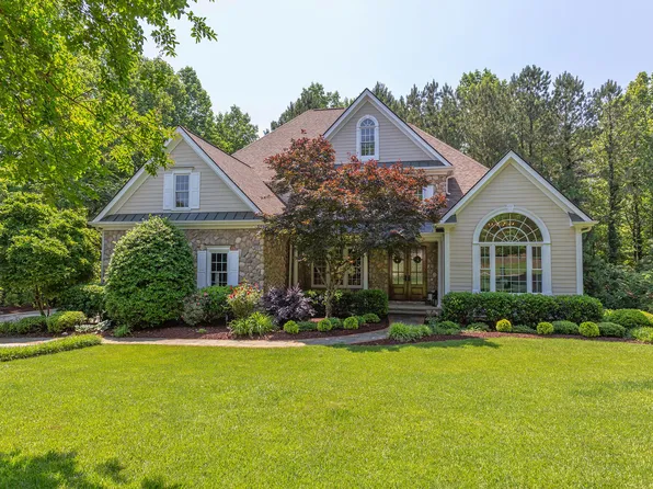 102 Bosswood Ct, Cary, NC 27518