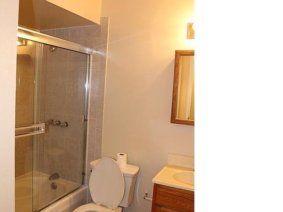 4th image of 1422 Alamo Dr APT B