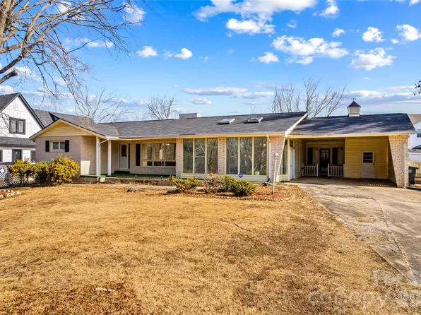 305 Sills Dr, Salisbury, NC 28146