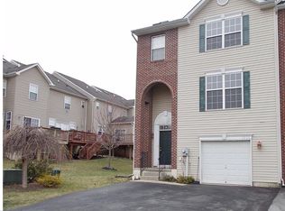 5232 Greenlawn Dr, Macungie, PA 18062