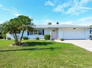 1160 Oxford Dr, Englewood, FL 34223