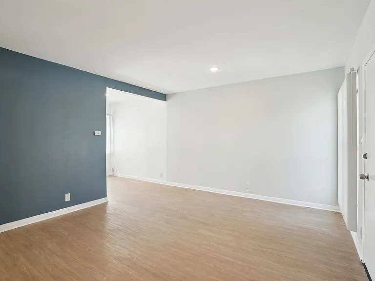 12323 Texas Ave — Photo 28