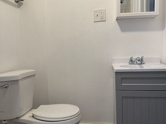 5th image of 1508 Long Ave Floor 2
