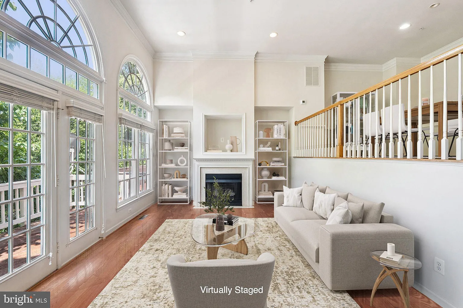 817 Oak Knoll Ter photo 1