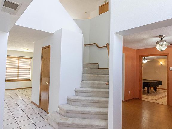 2nd image of 8020 Lynnhaven Pl NW