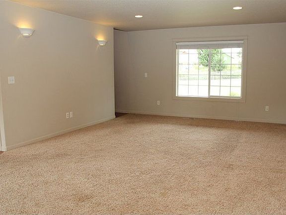 4th image of 5212 NE 28th Ct