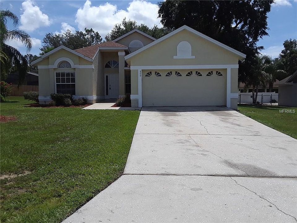 1st image of 809 Hunt Dr