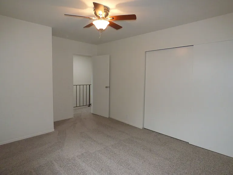 5065 Thorne Dr — Photo 11