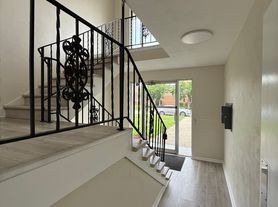 220 Burkhardt Ave