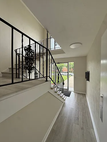 220 Burkhardt Ave Photo 1