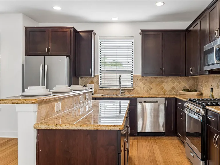 2309 McIlhenny St — Photo 11