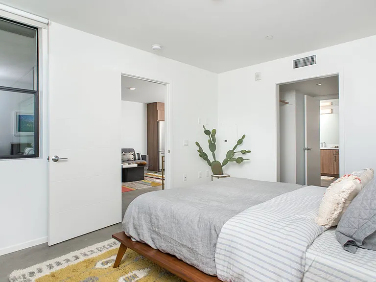 The Californian Coastal Apartments — Photo 23