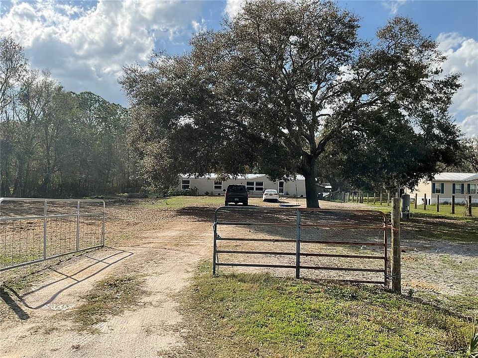 1st image of 4660 Bridle Path Dr