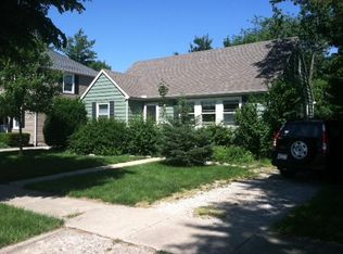 716 S New St, Champaign, IL 61820