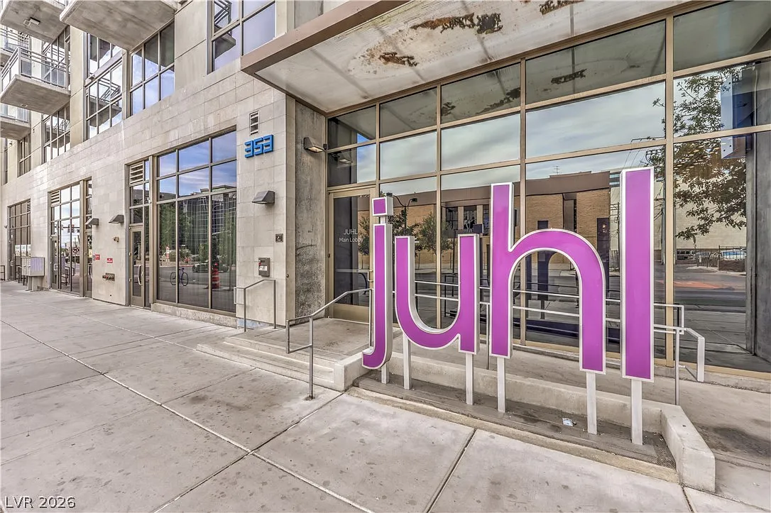 JUHL — Photo 4