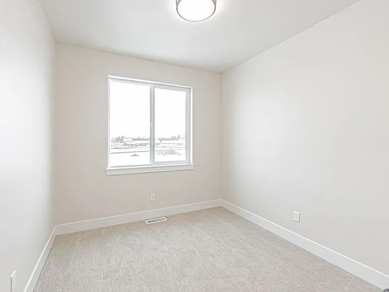 455 Blue Spruce — Photo 15