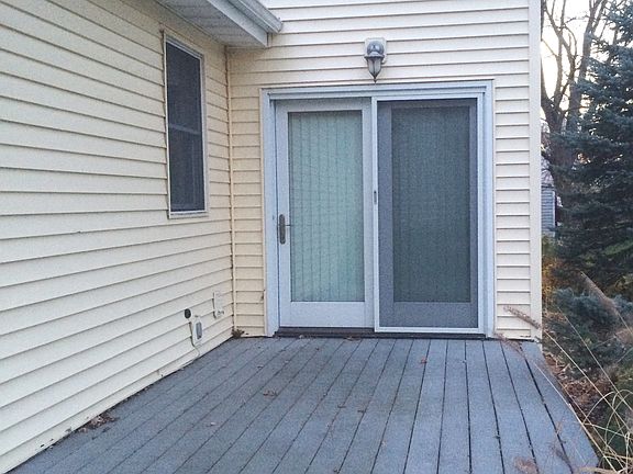 3rd image of 54 Brown St