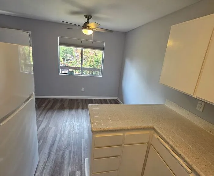 716 Ballantyne St #12 — Photo 6