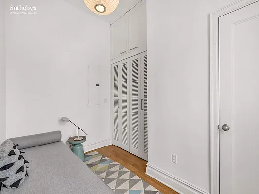 Rented by Sotheby's International Realty | media 40