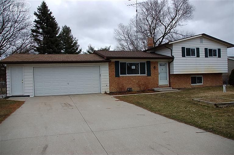 1st image of 5419 Mancelona Dr