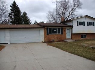 5419 Mancelona Dr, Grand Blanc, MI 48439