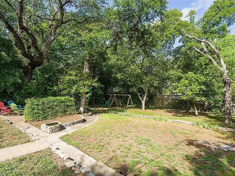 5102 Plumas Ln — Photo 20