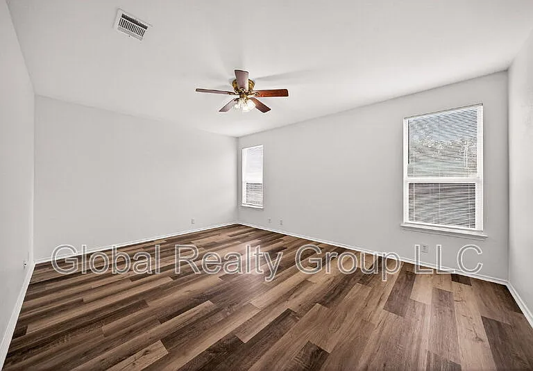 229 Spice Oak Ln — Photo 20