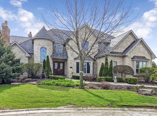 8691 Crown Ct, Burr Ridge, IL 60527